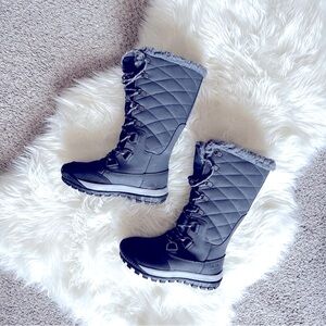 Womens BearPaw Lined Winter Snow Boots Size 6 Gray